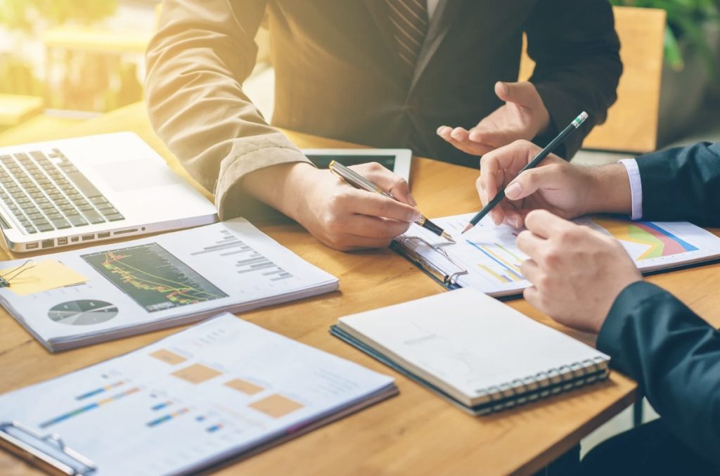 Business Structuring & Compliance